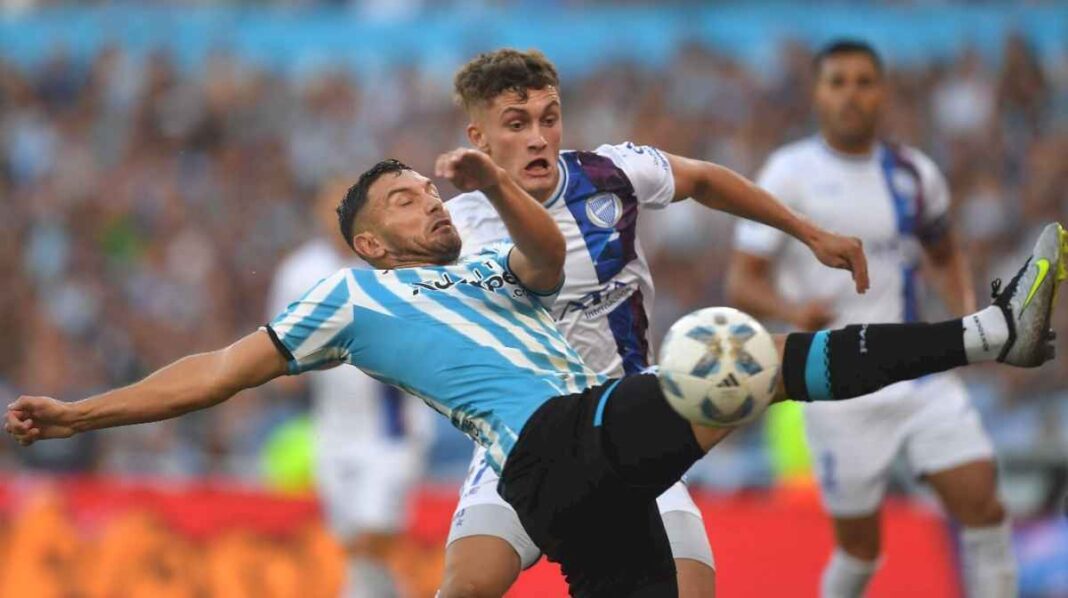 racing-quiere-confirmar-su-buen-presente-ante-godoy-cruz-en-la-copa-de-la-liga:-empatan-0-0