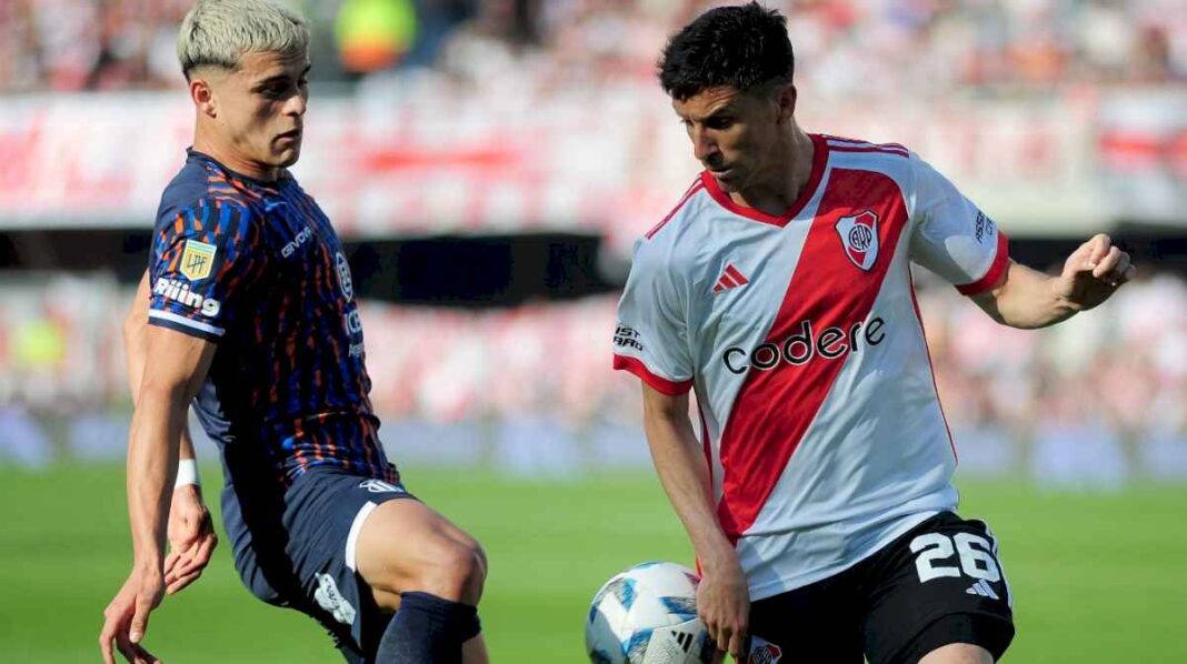 river-visita-a-talleres-en-busca-de-un-triunfo-que-lo-deje-en-la-punta-de-la-copa-de-la-liga:-tv-y-formaciones