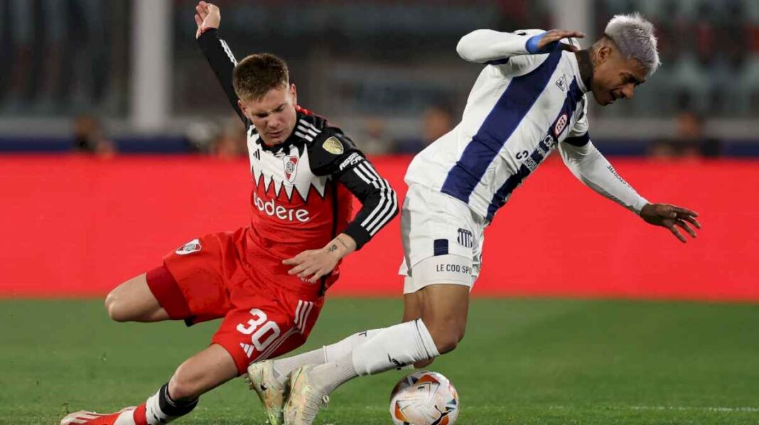 river-visita-a-talleres-de-cordoba-por-los-octavos-de-final-de-la-copa-libertadores:-empatan-0-0