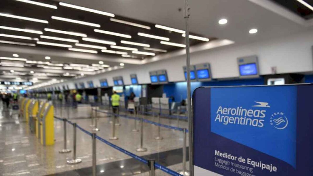 el-gobierno-inicio-tratativas-con-empresas-latinoamericanas-para-que-tomen-el-control-de-aerolineas-argentinas