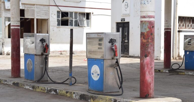 Al menos diez muertos y más de 65 heridos en una explosión en cadena en una gasolinera de Yemen