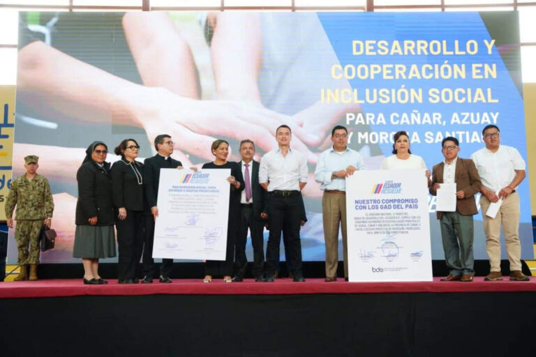 Azogues refuerza programas sociales con convenio con el MIES y Acción Social Municipal