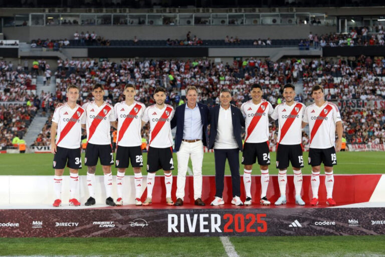 La presentación de los refuerzos de River: hubo ovacionados y un pedido de la gente
