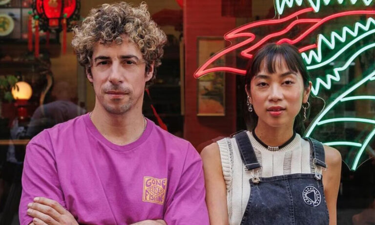 Esteban Lamtohe se mostró sin ropa y su novia, la China de Envidiosa, le mandó un mensaje tremendo