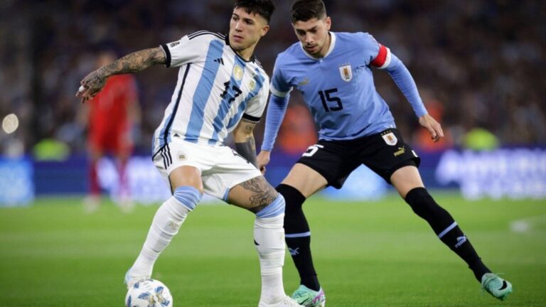 Uruguay vs Selección Argentina por las Eliminatorias: horario, formaciones y cómo ver en vivo