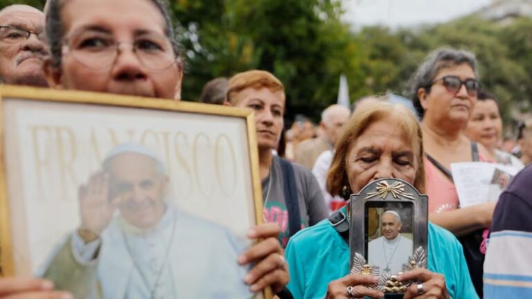 La primera imagen del papa Francisco, tras su internación hace más de un mes