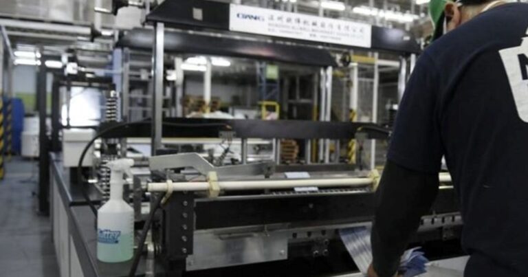 La industria y la construcción remontaron en mayo y extienden la recuperación