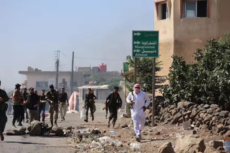 Tras la retirada de los beduinos, Siria decreta el cese de los combates y pone fin a una semana sangrienta