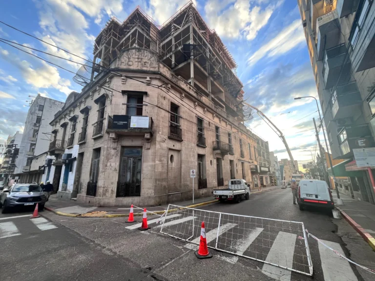 CORTE DE TRÁNSITO EN CALLE ROQUE SÁENZ PEÑA
