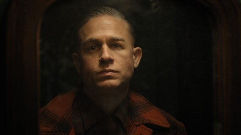 Netflix presentó el primer adelanto de «Monstruo: La historia de Ed Gein», la nueva serie de Ryan Murphy