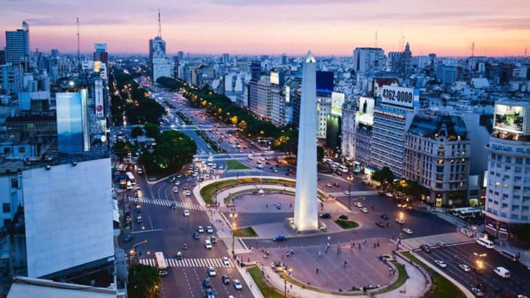 Qué es el mundo dieselpunk y cómo se vería Buenos Aires en esa versión, según la Inteligencia artificial