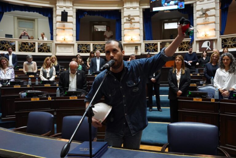 Ariel Moreno, trabajador de Secco y delegado combativo, asumió como diputado provincial
