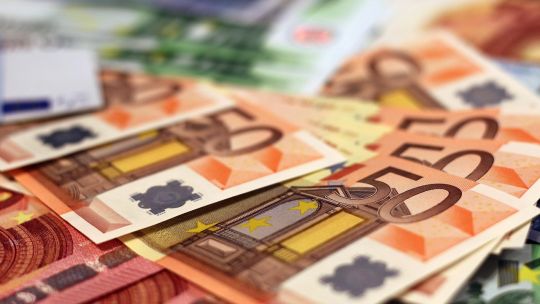 2116618-a-cuanto-cotiza-el-euro-blue-este-martes-23-de-septiembre