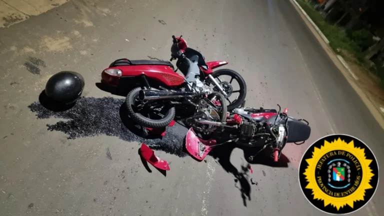 CATASTROFICO CHOQUE ENTRE DOS MOTOS ARROJO DOS HERIDOS TRASLADADOS DE URGENCIA AL MASVERNAT