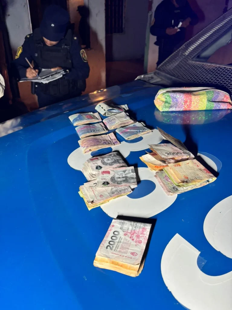 Descartó el matute y se metió en una casa abandonada para evitar lo requisaran: Fue demorado y se le encontró cebollines de coca