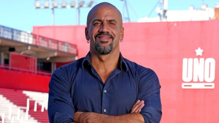 Juan Sebastián Verón rompió el silencio sobre la charla de Esteban Trebucq en Estudiantes: «Asqueado estoy»