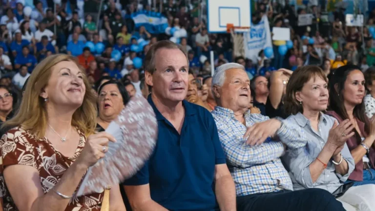 Bordet: El domingo tenemos la oportunidad de comenzar a echar luz en tiempos de tanta oscuridad