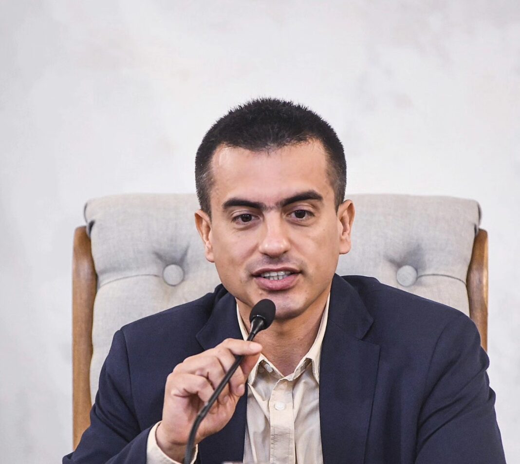 2314200-defensoria-el-pueblo-abre-la-seleccion