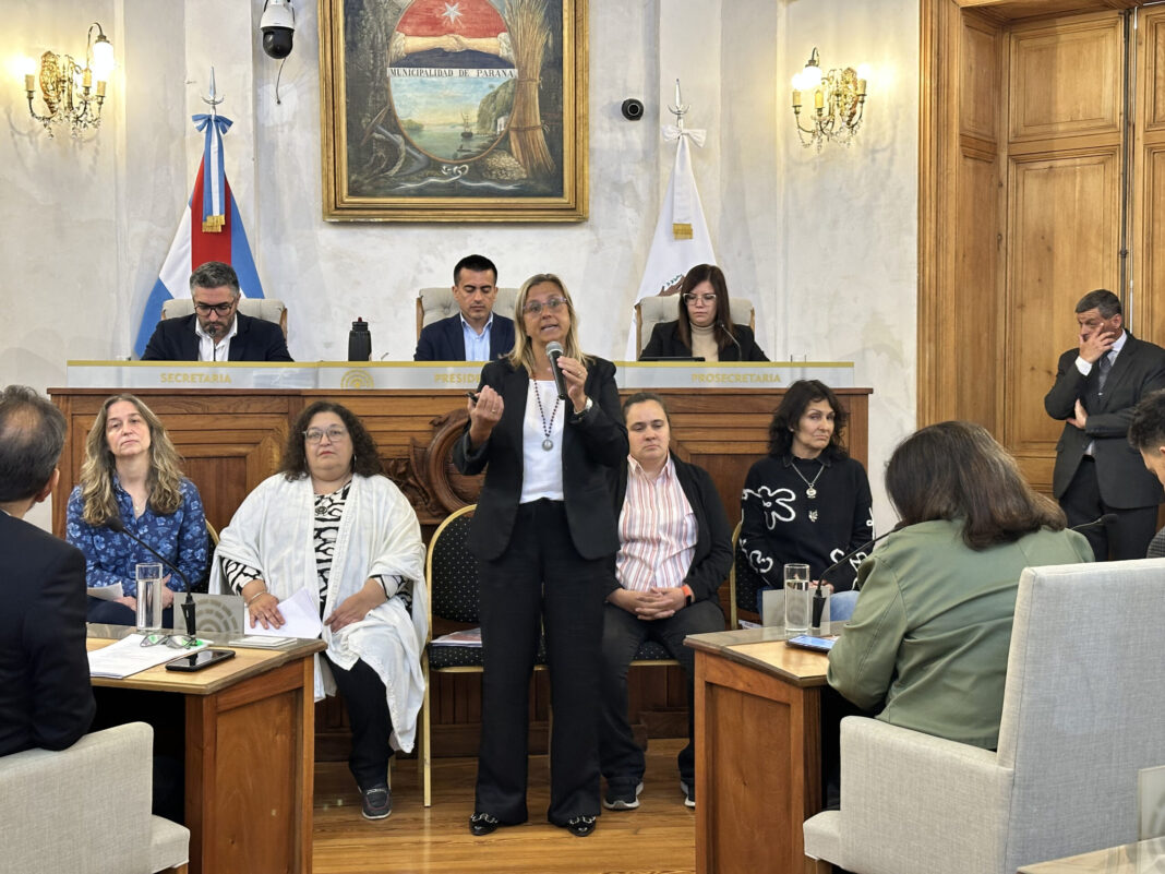 2329843-la-defensoria-presento-su-informe-anual