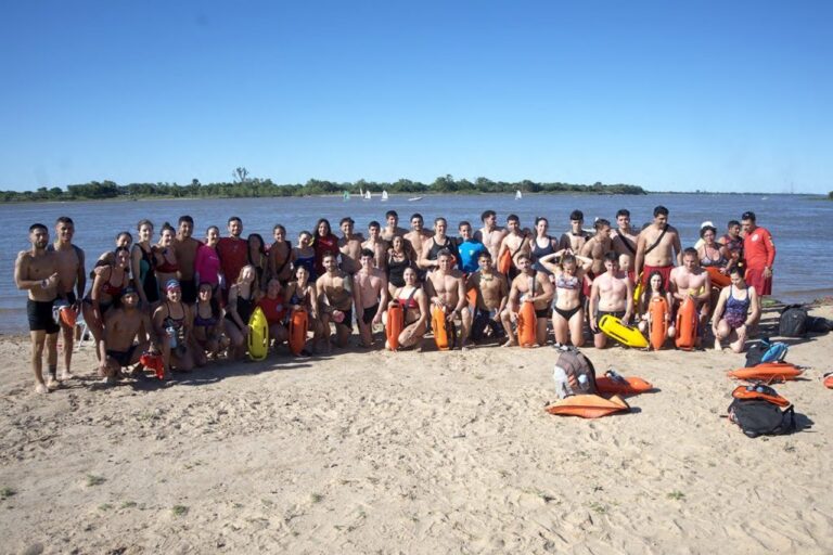 Se realizó en Paraná la reválida anual de guardavidas