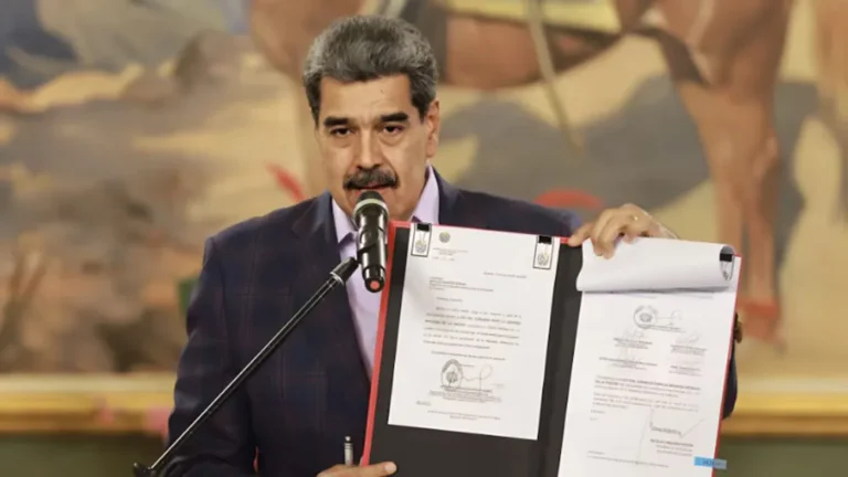 Nicolás Maduro activó los Comandos para la Defensa, y aseguró: Si nos toca, iremos a la lucha armada