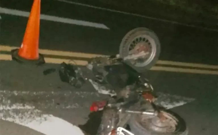 Fatalidad en Ruta 12: murió un joven tras chocar en moto