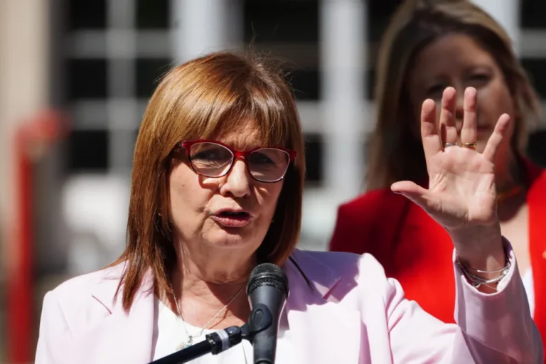 Patricia Bullrich presentó su renuncia formal como ministra de Seguridad tras jurar como senadora