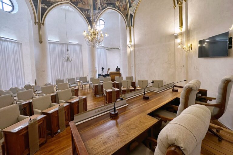 Defensoría: van a audiencia pública los postulantes