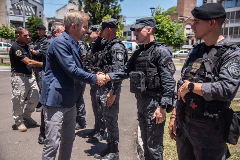 La provincia incorporó equipamiento y vehículos para reforzar la seguridad