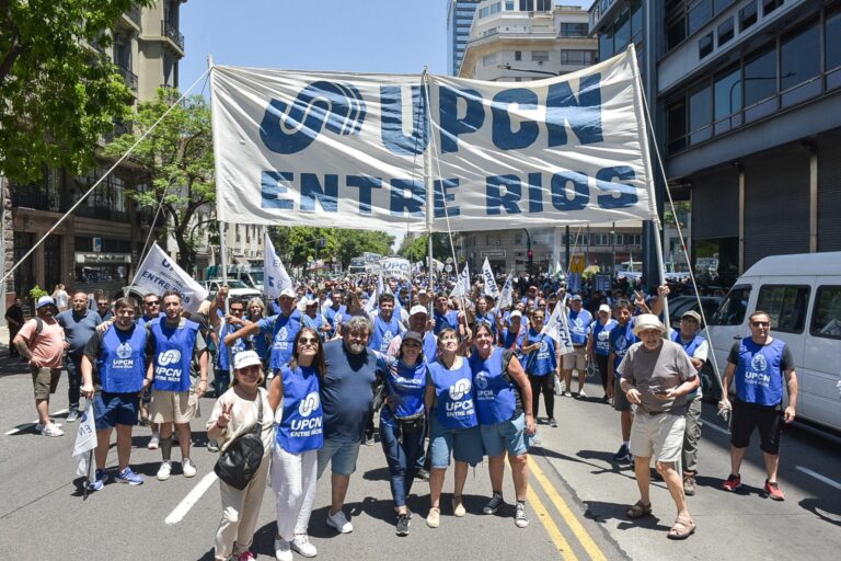 Multitudinaria presencia de UPCN en la marcha de la CGT contra la reforma laboral