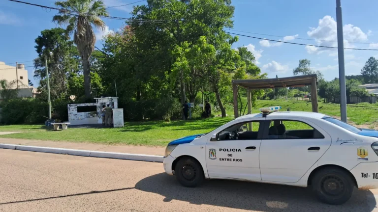 Un vecino y su perro frustraron el robo de garrafas en una vivienda de la zona noroeste, en un episodio que terminó con un joven de 21 años aprehendido gracias a la rápida intervención policial.