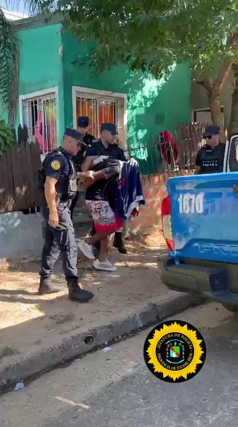 Tres hombres y una mujer fueron apresados tras un impresionante operativo policial en el barrio «Los Pájaros»