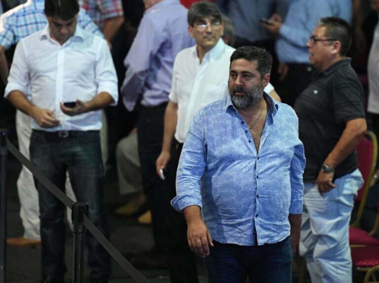 Angelici cerró con Chiqui Tapia y Toviggino: apoyo en la Justicia y su empresa Betano es sponsor del torneo