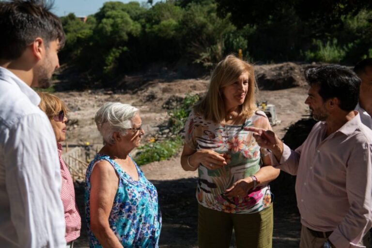 Continúan las obras de estabilización de barrancas en un sector del arroyo Colorado