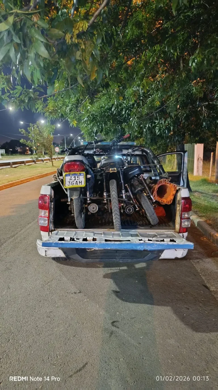 Cinco motos secuestradas a los muchachos de las «picadas» en Villa Adela.