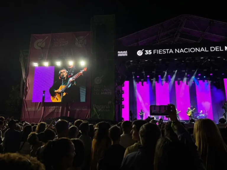 Los Nocheros cerraron la primera noche de la Fiesta Nacional del Mate que transmitió en vivo Tele5-Diario EL SOL.