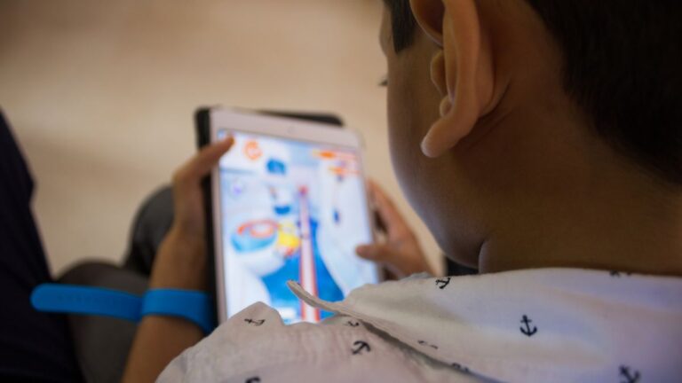 Inteligencia artificial en el aula, entre la innovación educativa y el riesgo de aprender sin comprender