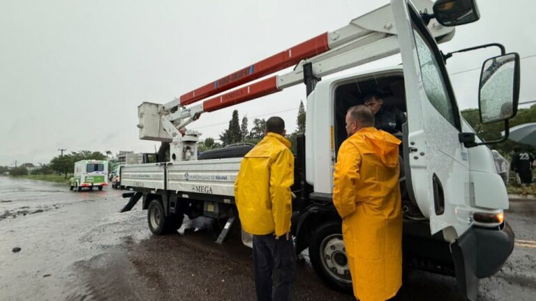 Operativo de emergencia en Paraná: el municipio asiste a familias y despliega acciones de contingencia