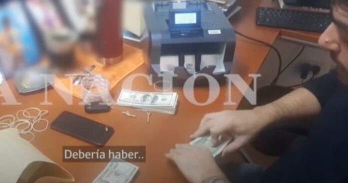 3013948-aparecen-nuevos-videos-de-la-mano-derecha-de-pablo-toviggino-contando-fajos-de-dolare69a752766b09e