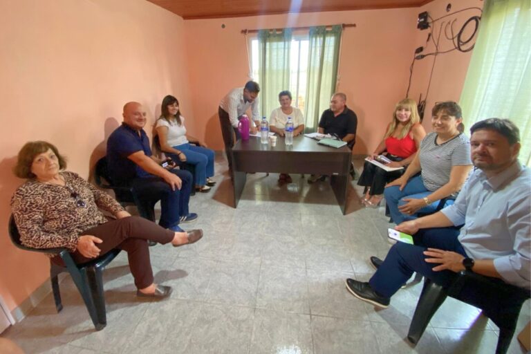 El Gobierno gestiona soluciones junto a gobiernos locales en departamento Feliciano