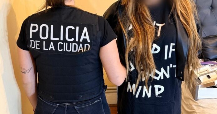 3088683-asi-detenian-a-luciana-martinez-la-ex-gran-hermano-acusada-de-robar-usando-la-modalid69b8ca18c1eb2