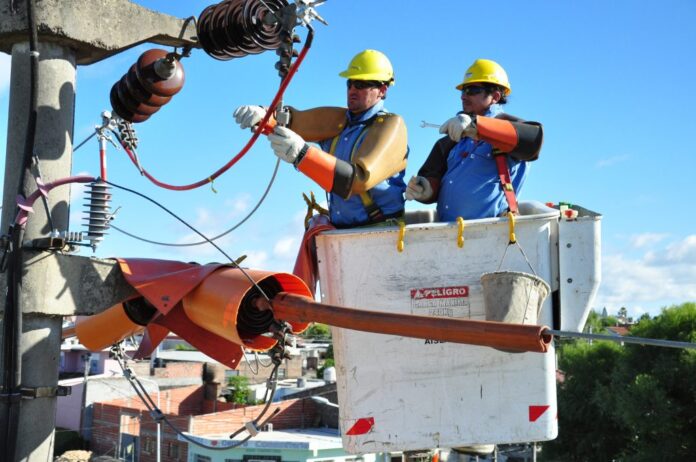 3106798-enersa-trabaja-de-manera-ininterrumpida-para-restablecer-el-servicio-electrico-en-las69bcd0a9de0d5