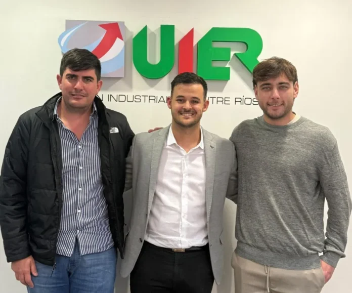 uier-joven-agenda-2026-actividades-entre-rios Integrantes de UIER Joven durante una reunión de planificación de actividades.