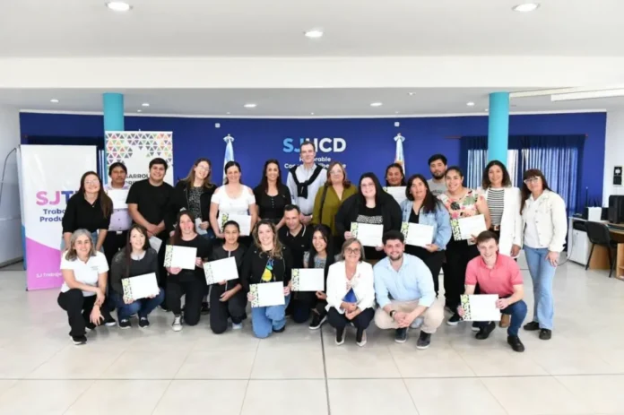 Actividad de capacitación de la UNER en una localidad de Entre Ríos