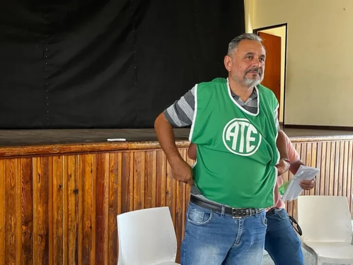 Asamblea de trabajadores estatales de ATE en un organismo público de Entre Ríos