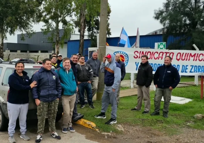 conflicto-laboral-empresa-gualeguaychu-ocho-despidos-paro Exterior del Parque Industrial de Gualeguaychú, donde se encuentra la empresa Laboratorios Pyam.