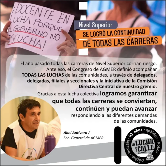 Autoridades del CGE y representantes de Agmer durante la firma de resoluciones.