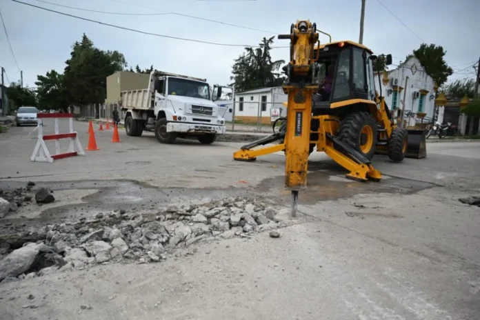 Obra de reconstrucción de desagüe pluvial en calle Buenos Aires, barrio Munilla, Entre Ríos