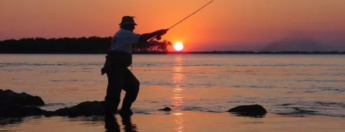 Pescador en el río Paraná, en la provincia de Entre Ríos