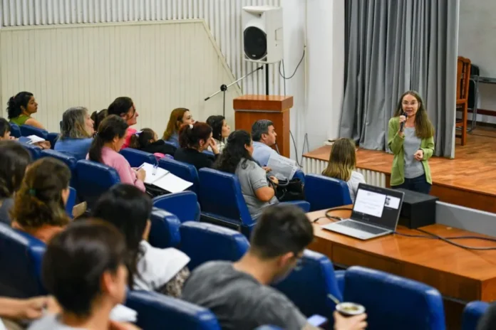 Docentes de primaria participan en una capacitación en Entre Ríos